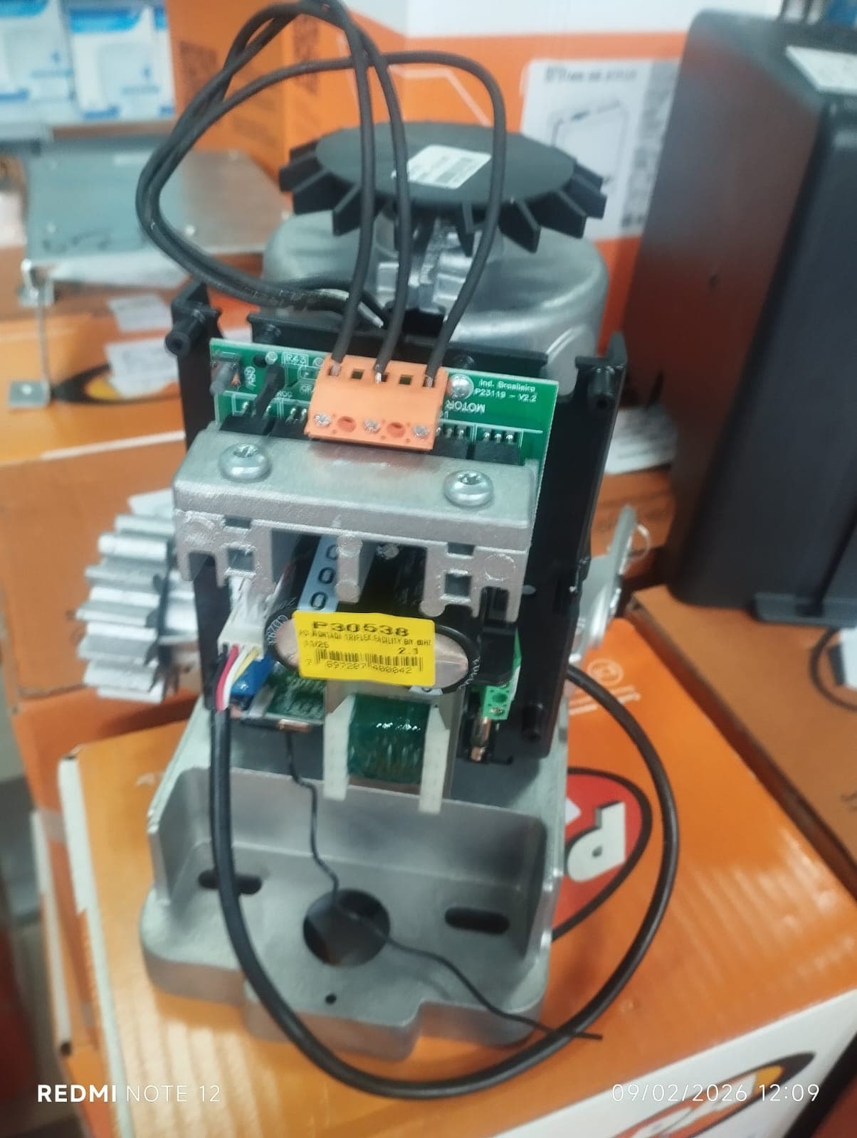 Linha de automatizadores em showroom técnico